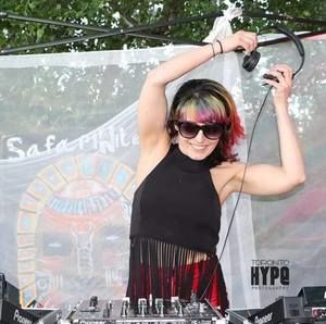 Meet your Posher, Christina